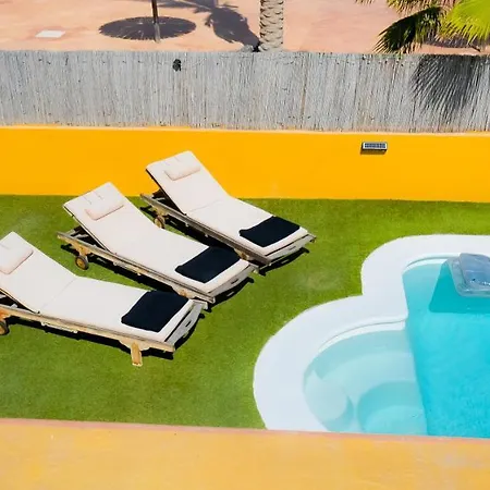 Papagayo Deluxe - Pool View