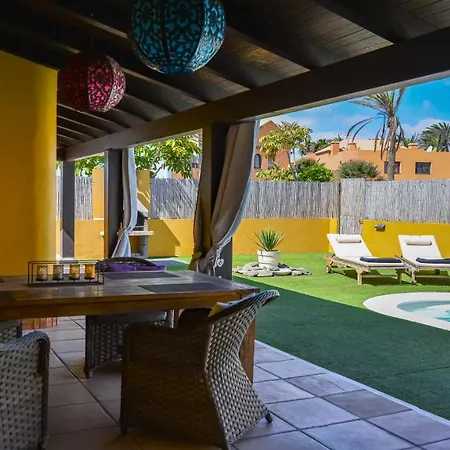 Papagayo Deluxe - Pool View